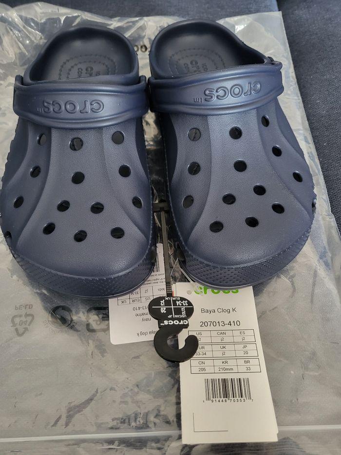 Crocs bleu taille 33/34 - photo numéro 1