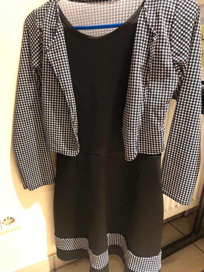 Veste tailleur . Taille S - photo numéro 2