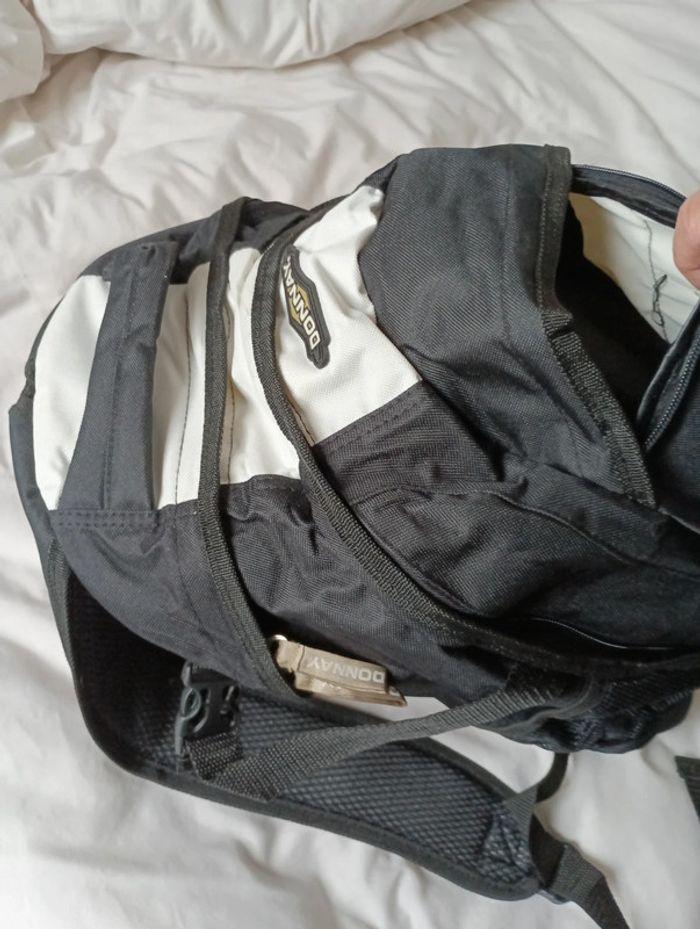 Sac à dos NEUF  Donnay 20 l avec étiquette - photo numéro 4