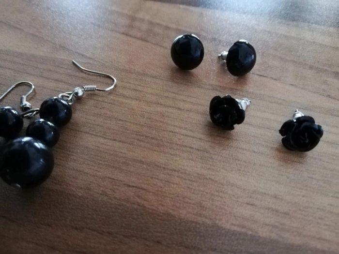 Lot 3 Boucles d'oreilles noires - photo numéro 2