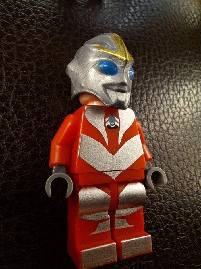 Figurine Lego compatible Ultraman - photo numéro 3