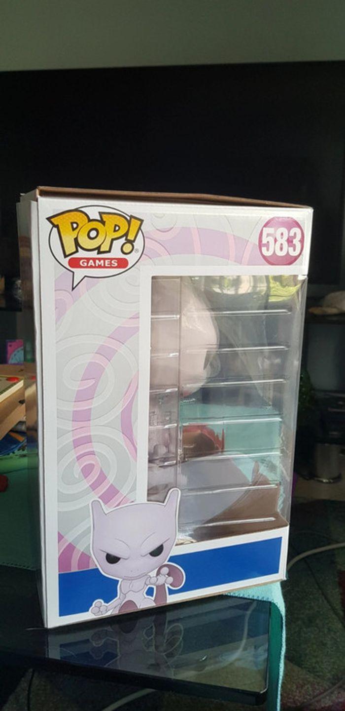 Funko pop jumbo Mewtwo - photo numéro 2