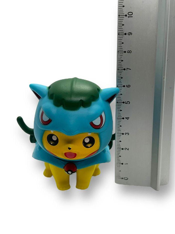 Pikachu en Herbizarre (Ivysaur) - photo numéro 7