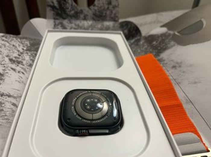 Apple Watch Ultra (GPS + Cellular, 49mm) Boîtier en Titane avec Boucle Alpine Orange - photo numéro 7