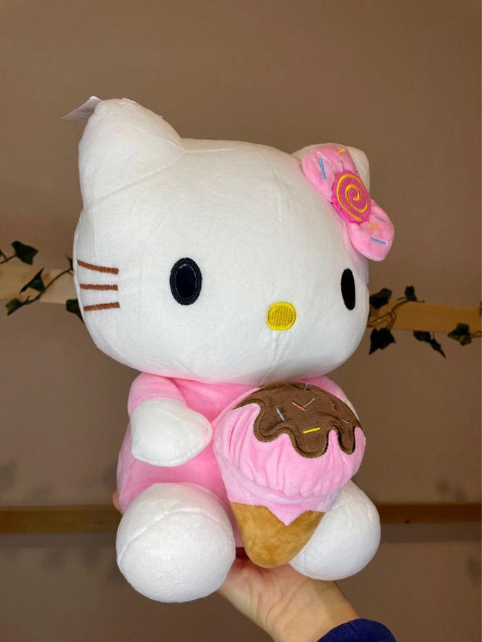 Peluche Hello Kitty avec sa Glace 🍦 - photo numéro 2