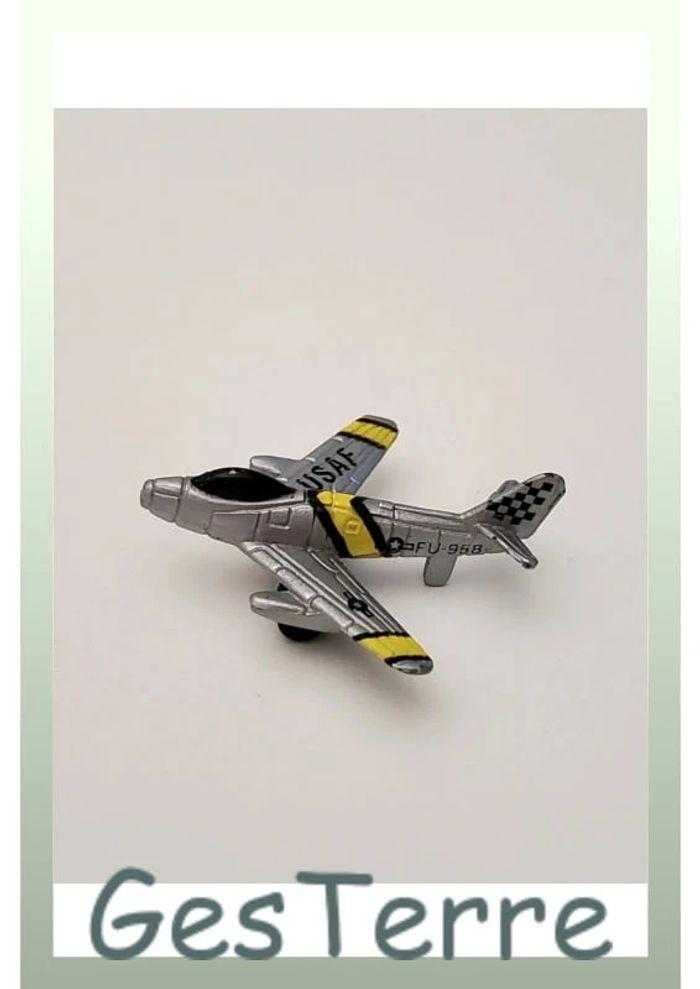 Micro Machines Galoob F-86 Sabre - photo numéro 1