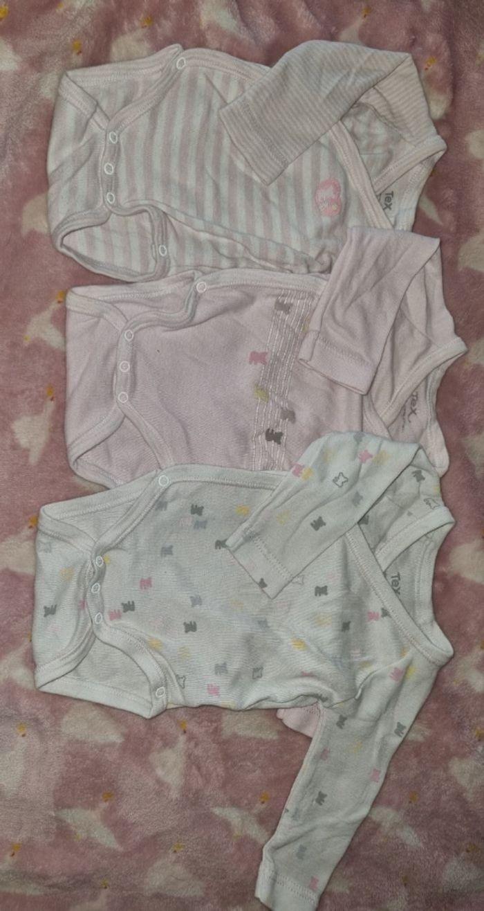 Pyjamas, brassieres et bodies fille, lot naissance - photo numéro 2