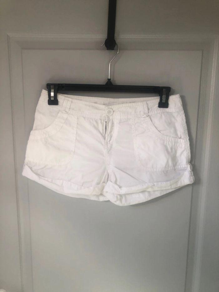 Short blanc taille 38 spot - photo numéro 1