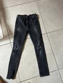 Jeans troué 8 ans