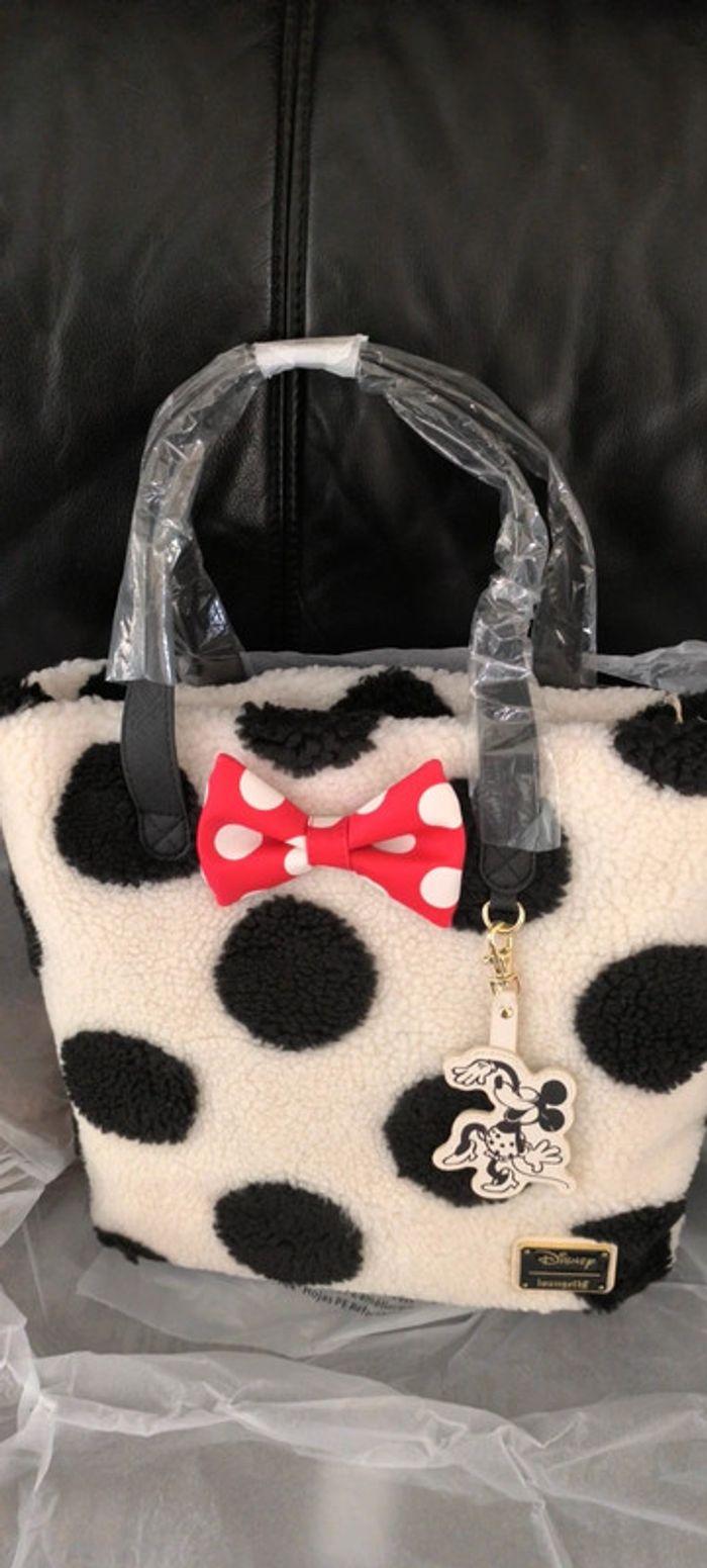 Sac bandoulière crossbody loungefly Disney Minnie rock the dots - photo numéro 1