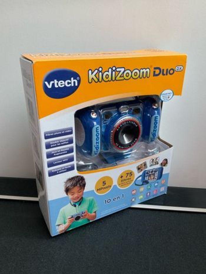 Appareil photo VTECH Kidizoum duo bleu neuf JAMAIS OUVERT - photo numéro 1