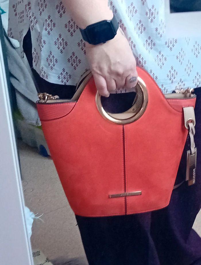 Sac à main couleur corail de chez river Island 26cmX25cm - photo numéro 2