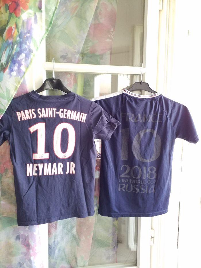 Lot de  2 tricots de football   enfants taille 10 ans - photo numéro 2