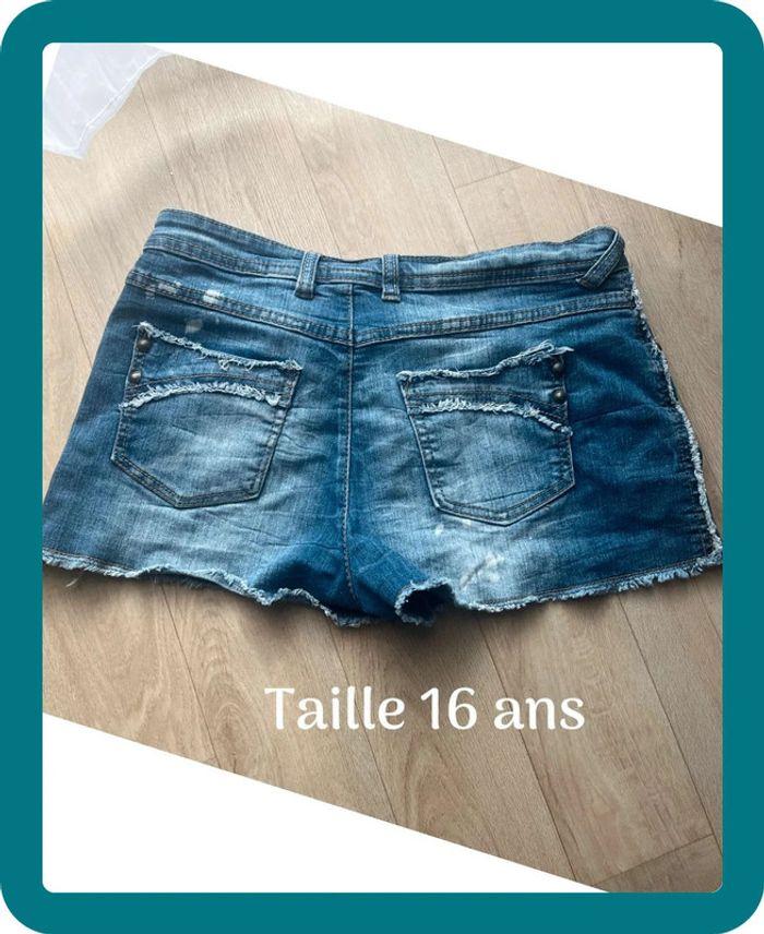 Short en jean taille 16 ans - photo numéro 3