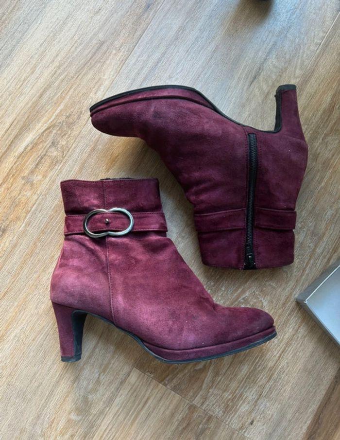 Bottines à talons daim couleur bordeaux Pointure 37 Vera Gomma - photo numéro 1