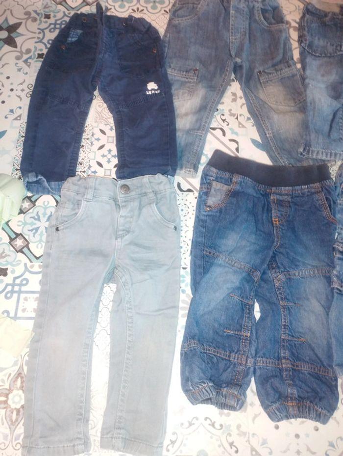 Lot de 8 jeans garçon 18 mois tbe - photo numéro 2