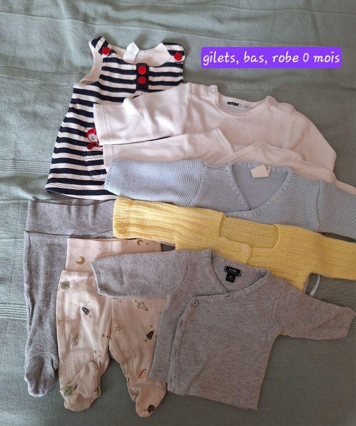 Lot vêtements bébé 0 mois - photo numéro 2