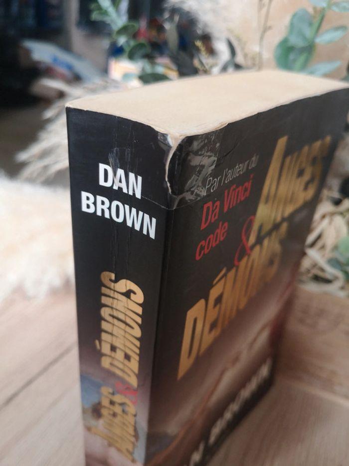 Anges et démons, Dan Brown - photo numéro 3