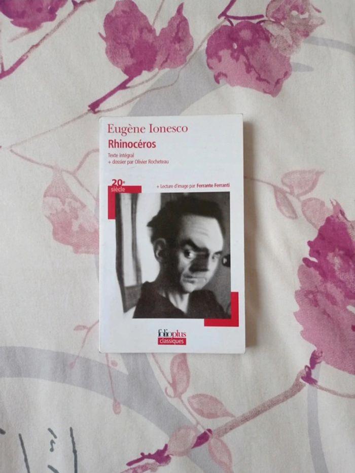 Livre " Rhinocéros" de Eugène Ionesco - photo numéro 1