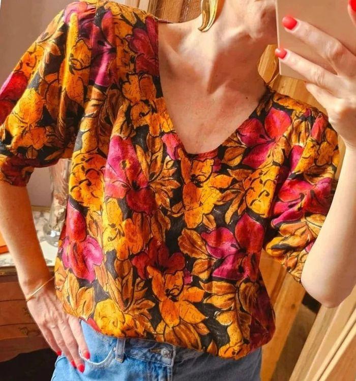 Blouse vintage colorée avec épaulettes - photo numéro 1