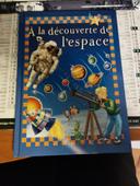 Livre a la découverte de l'espace