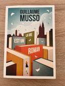 La vie est un roman, Guillaume Musso