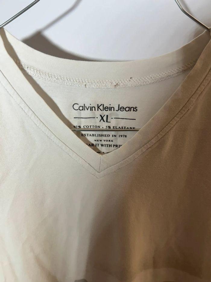 Teeshirt Calvin Klein blanc crème - photo numéro 2