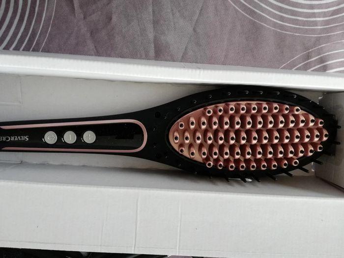 Brosse coiffante lissante neuve - photo numéro 8