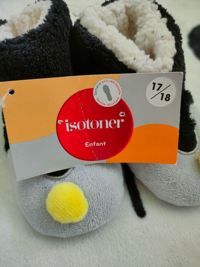 Chaussons bébé marque isotoner taille 17/18 - photo numéro 2