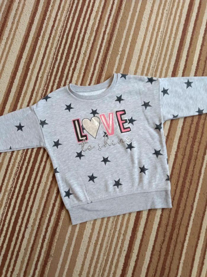 Pull gris Primark 4/5 ans - photo numéro 2