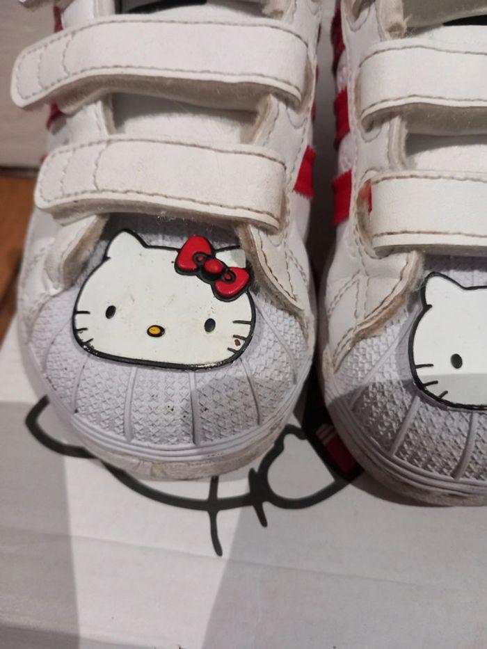 Baskets Superstar édition Hello Kitty Adidas 29 - photo numéro 4