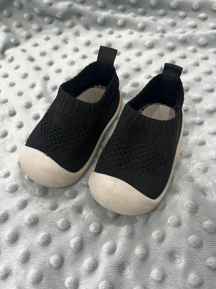 Chaussons premier pas taille 19 - photo numéro 1