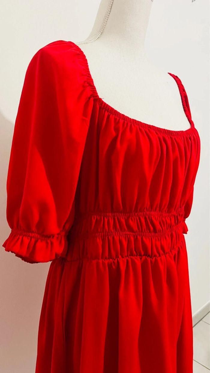 Robe rouge manches resserrées - photo numéro 4