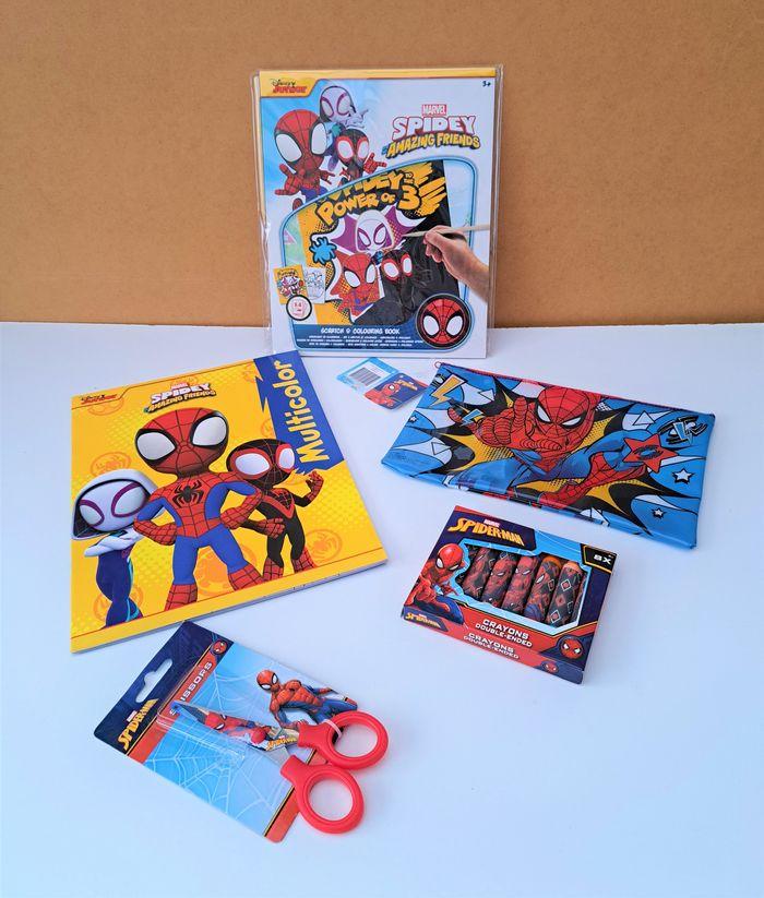 Lot pour enfant - Thème Spiderman - photo numéro 1