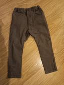 Lot de 2 pantalons de zara boys 5 ans