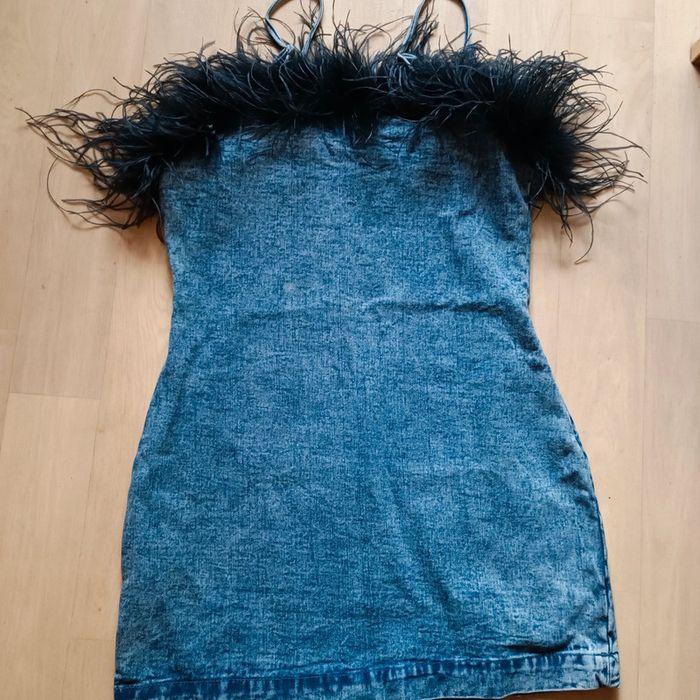 Robe courte en jean à plume boohoo - photo numéro 2