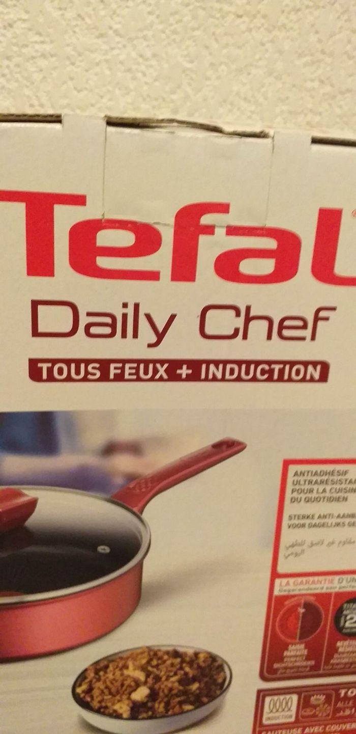 Sauteuse avec couvercle Tefal  Daily Chef - photo numéro 3