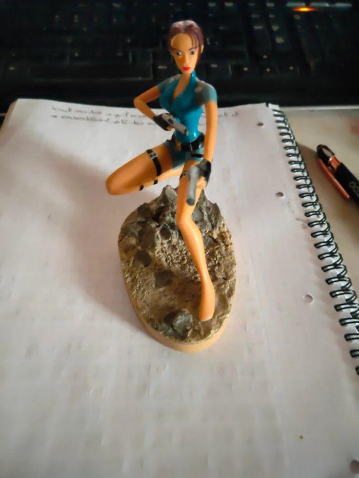 Figurine tomb raider - photo numéro 2