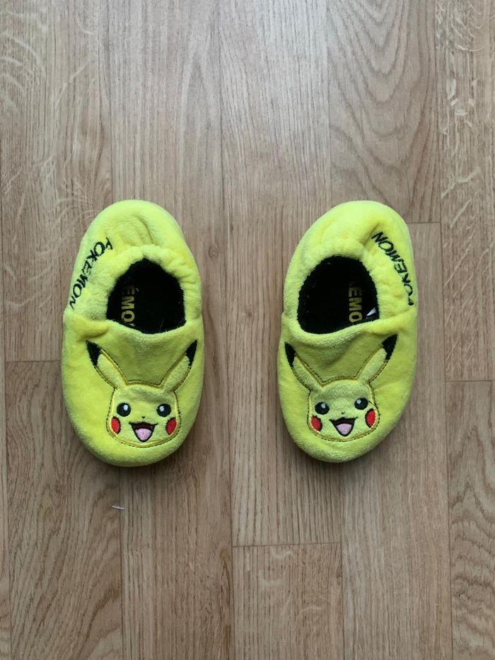 Chaussons  pokemon taille 27 - photo numéro 3