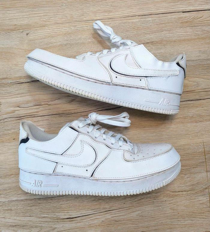 Baskets Nike air force one blanche et noir à scratch interchangeables - photo numéro 1