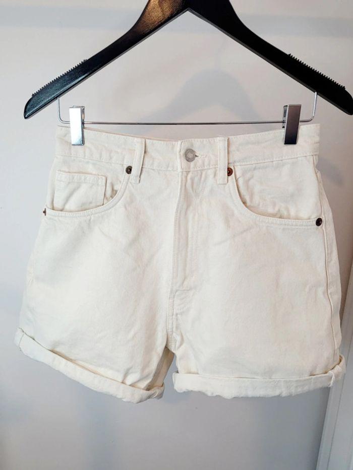 Beau short Zara 38 - photo numéro 1