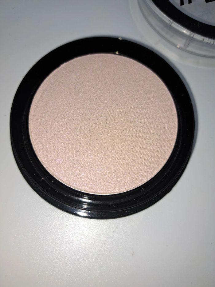 Show : highlighter rose - photo numéro 3