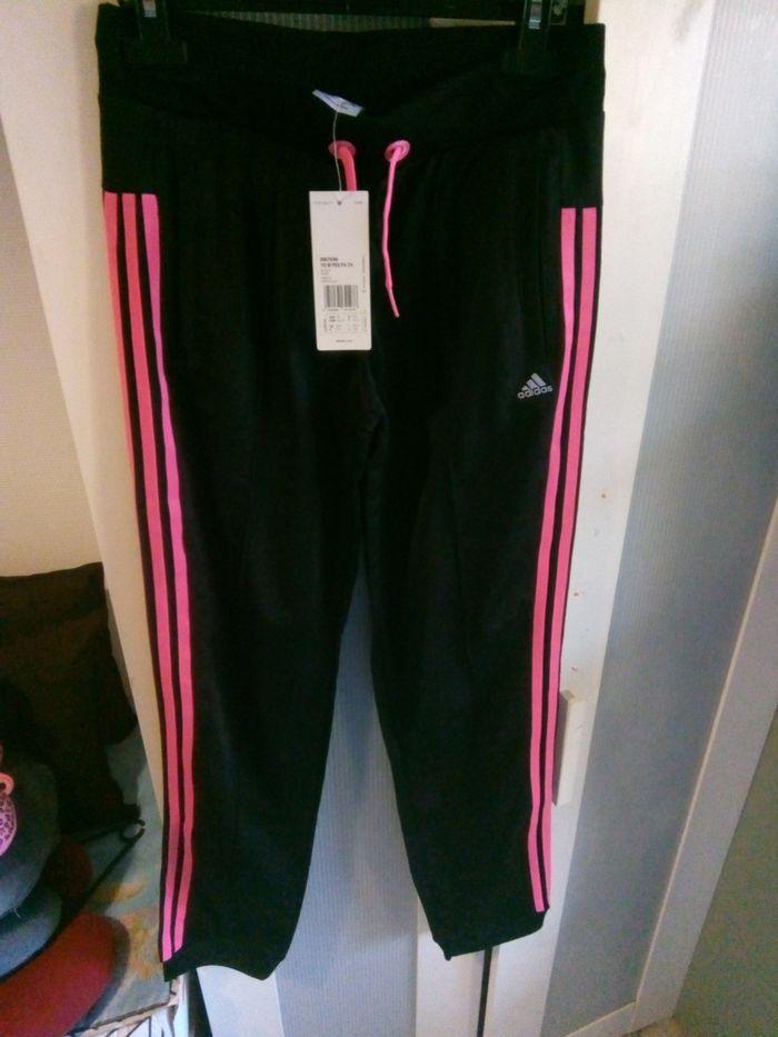 Jogging adidas taille 14ans neuf - photo numéro 1