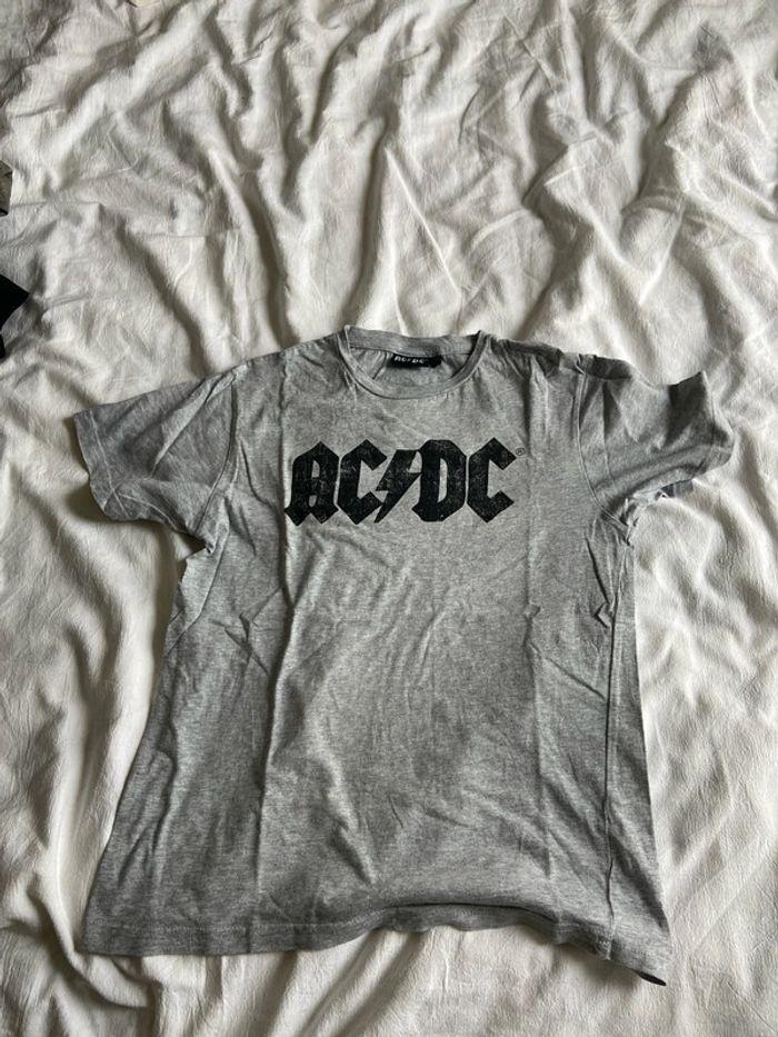 Tee-shirts AC/DC - photo numéro 1