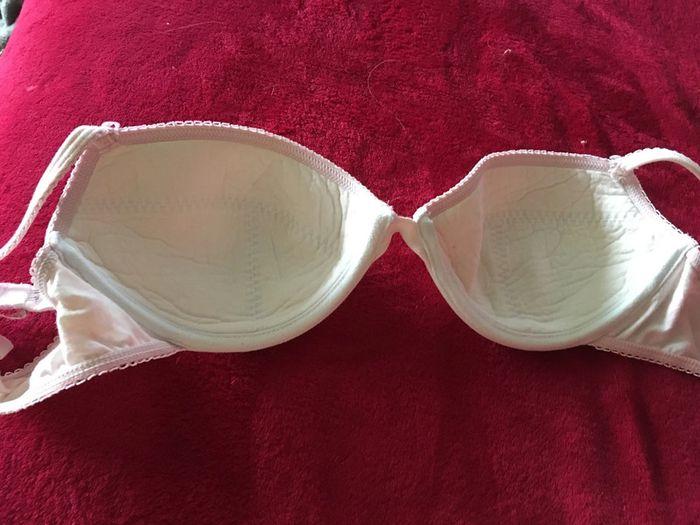 soutien gorge rose et blanc - photo numéro 4