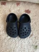 Crocs  bleu marine taille 7 (22/23)