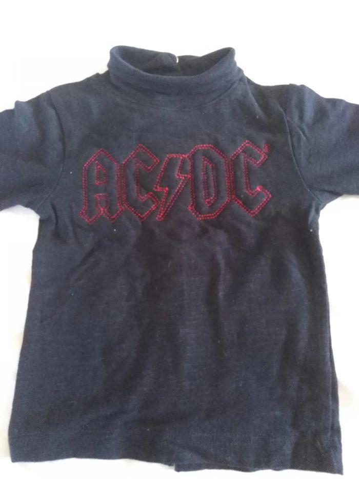 sweat AC/DC 6 mois - photo numéro 1