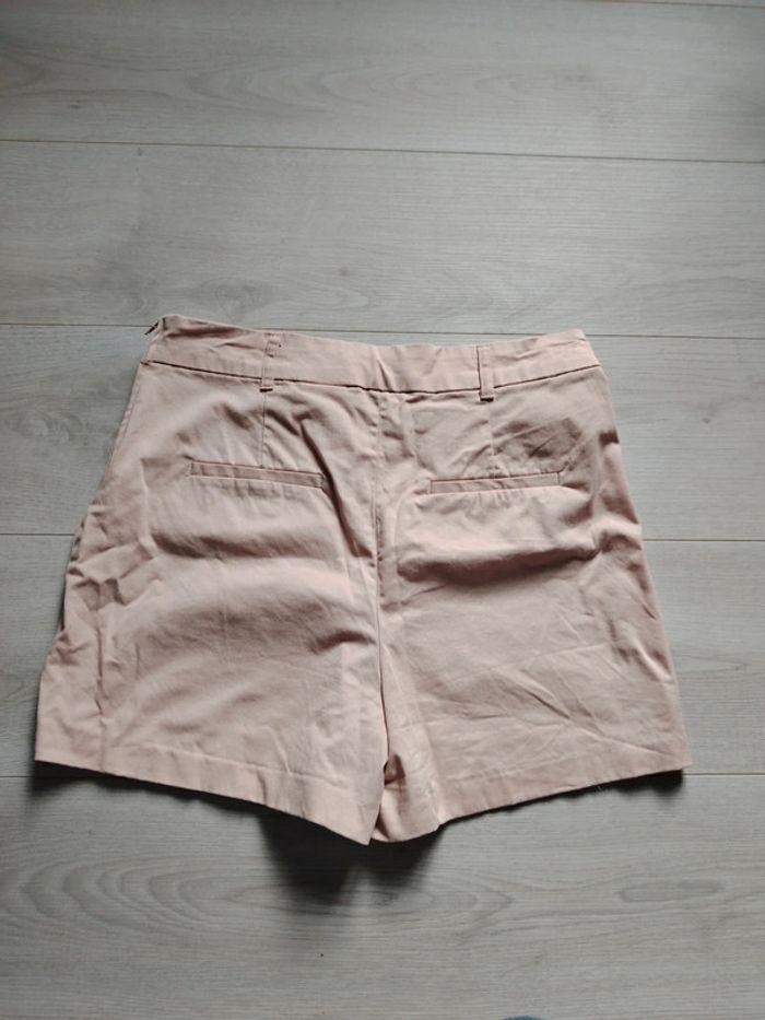 Short taille haute femme. Taille 38 - photo numéro 2