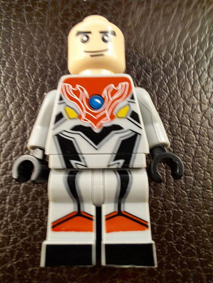 Figurine Lego compatible Ultraman - photo numéro 1