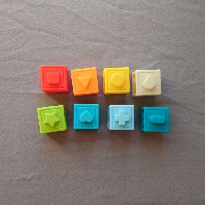 Cubes en silicone avec chiffres encastrables - photo numéro 4